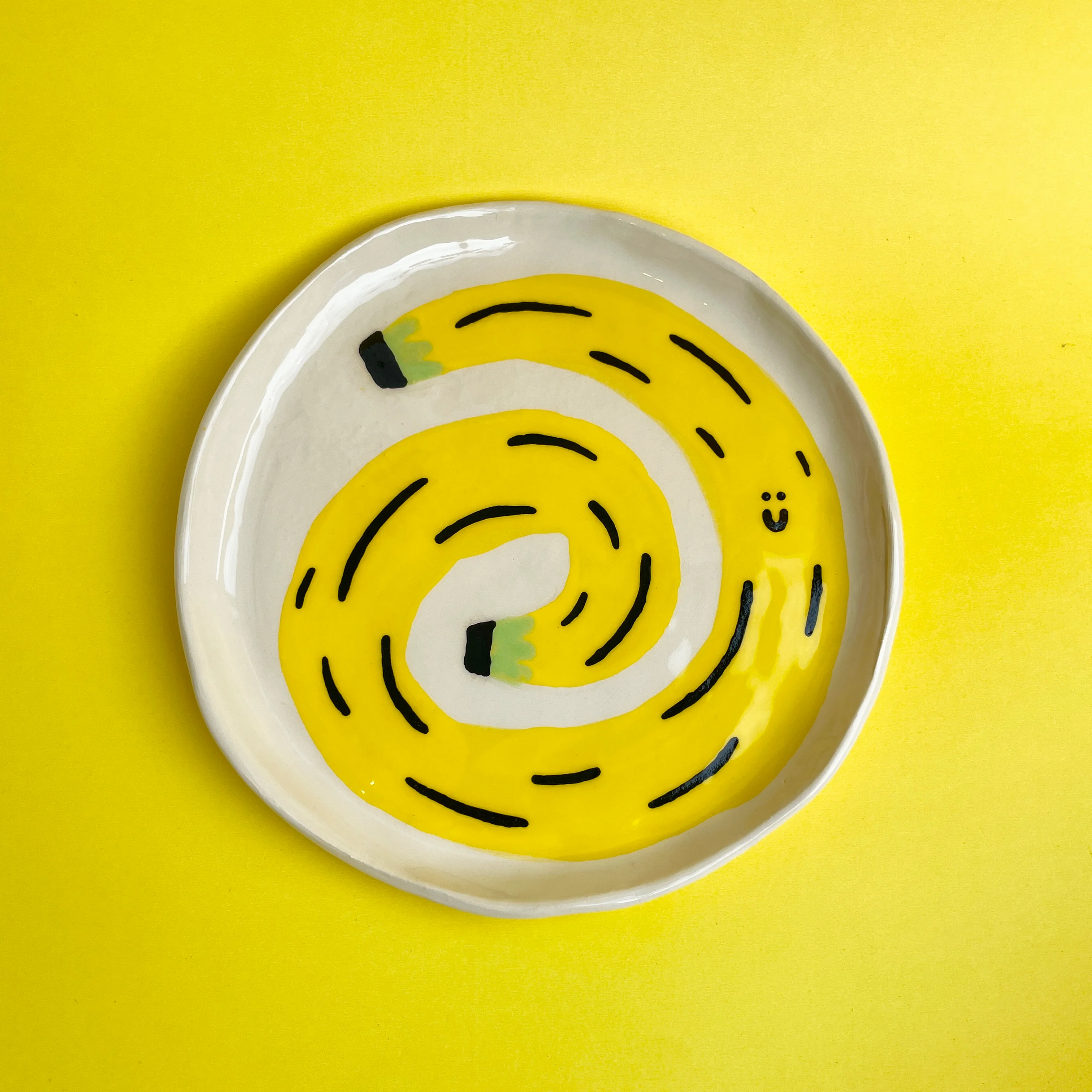 Assiette en céramique Happy Banana - Image 2