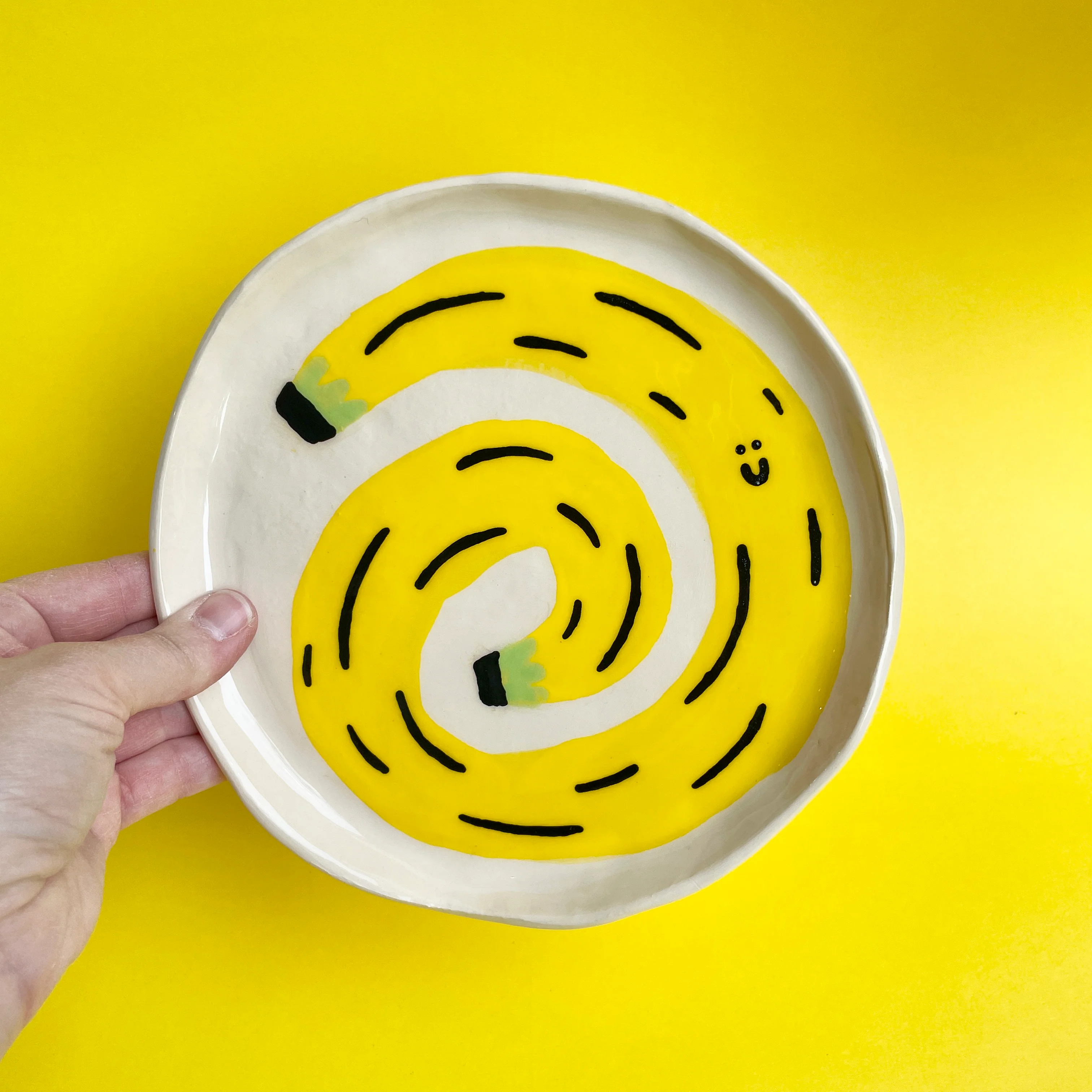 Assiette en céramique Happy Banana - Image 3