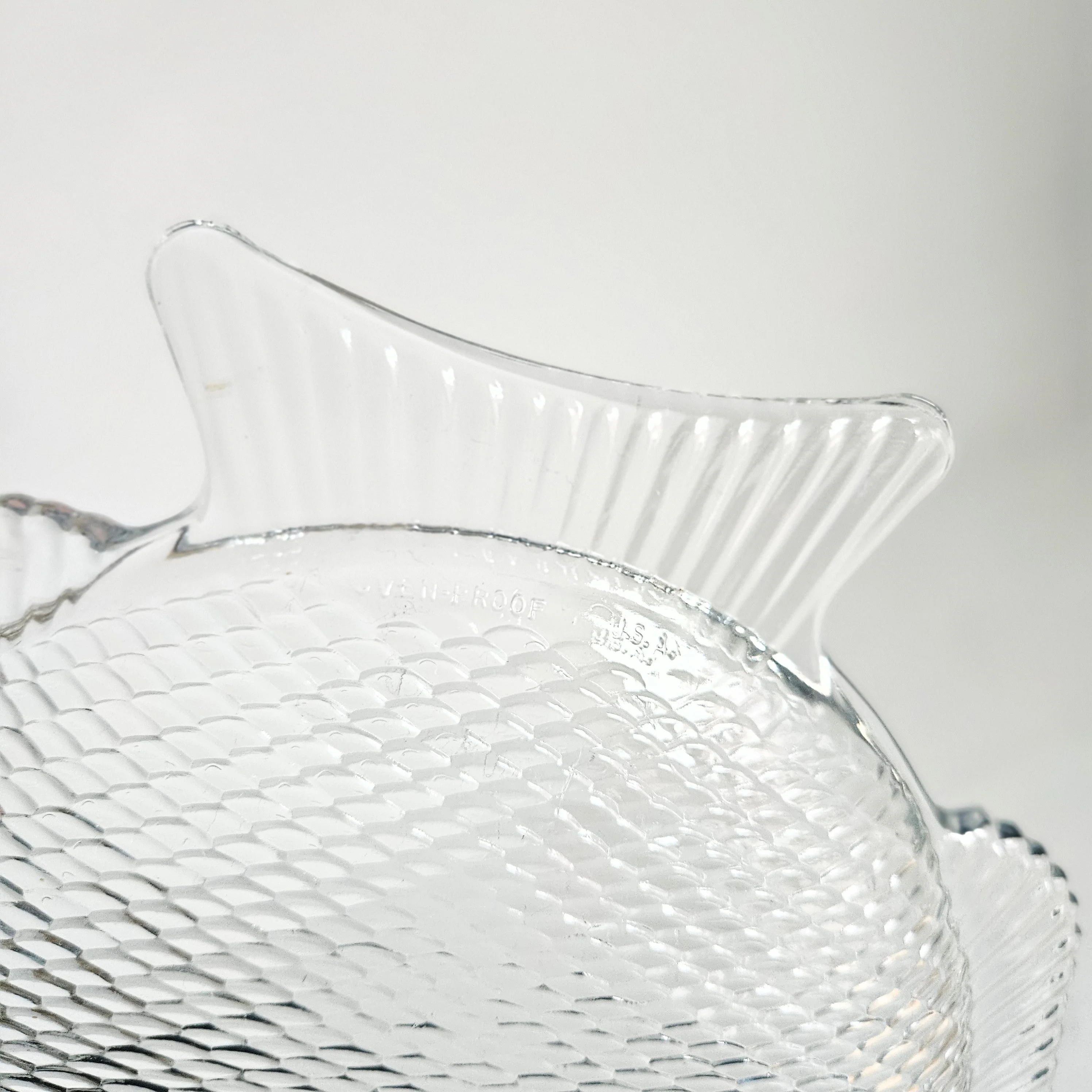 Assiette en verre texturé Poisson, USA vintage - Image 6