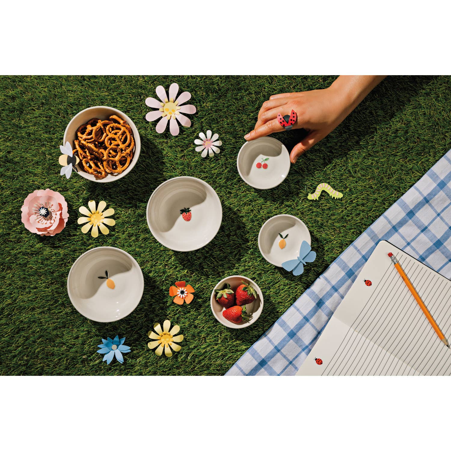 Petite assiette en relief Fraise - Image 2