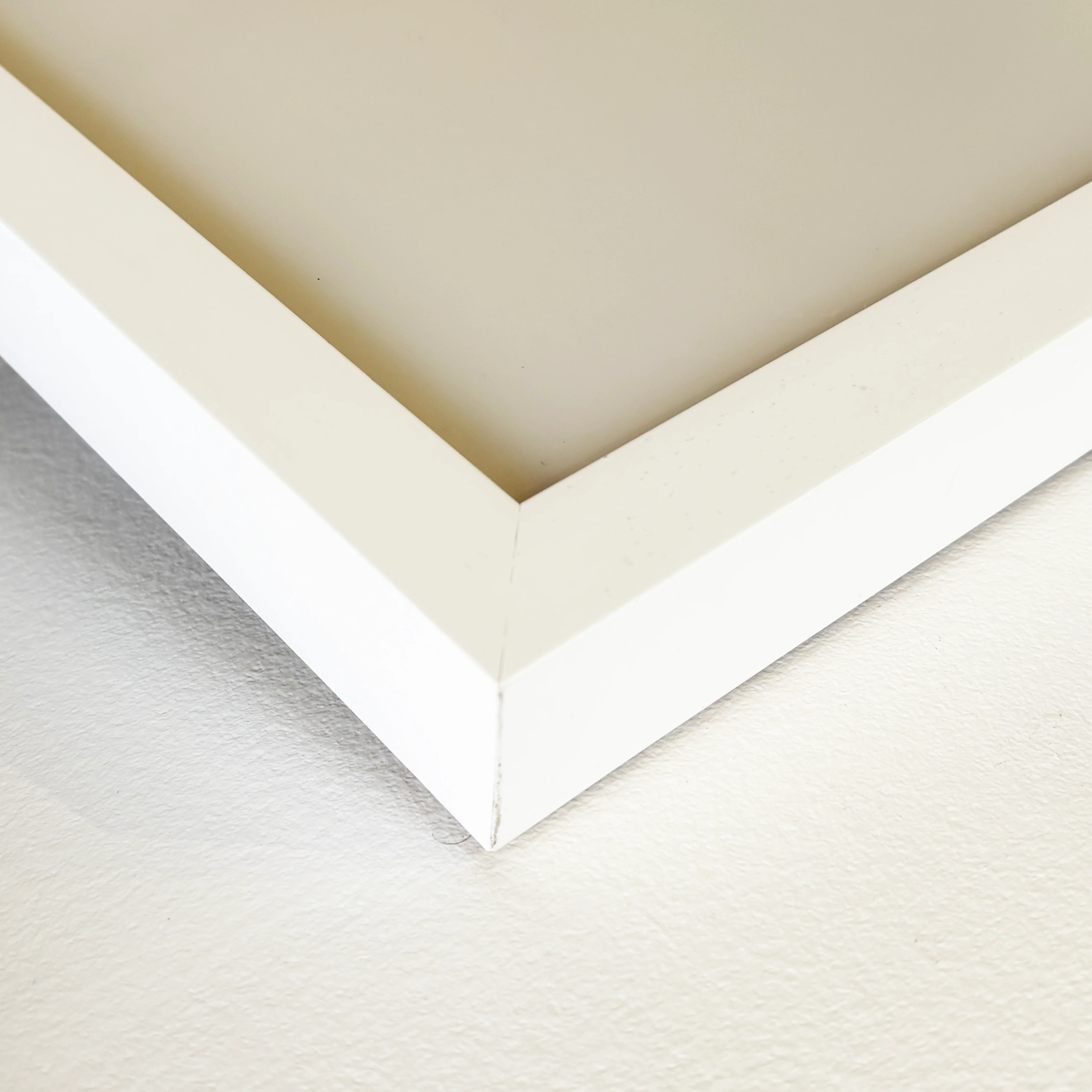 Cadre bois blanc avec plexiglas PETG [18 x 24 po] - Image 2