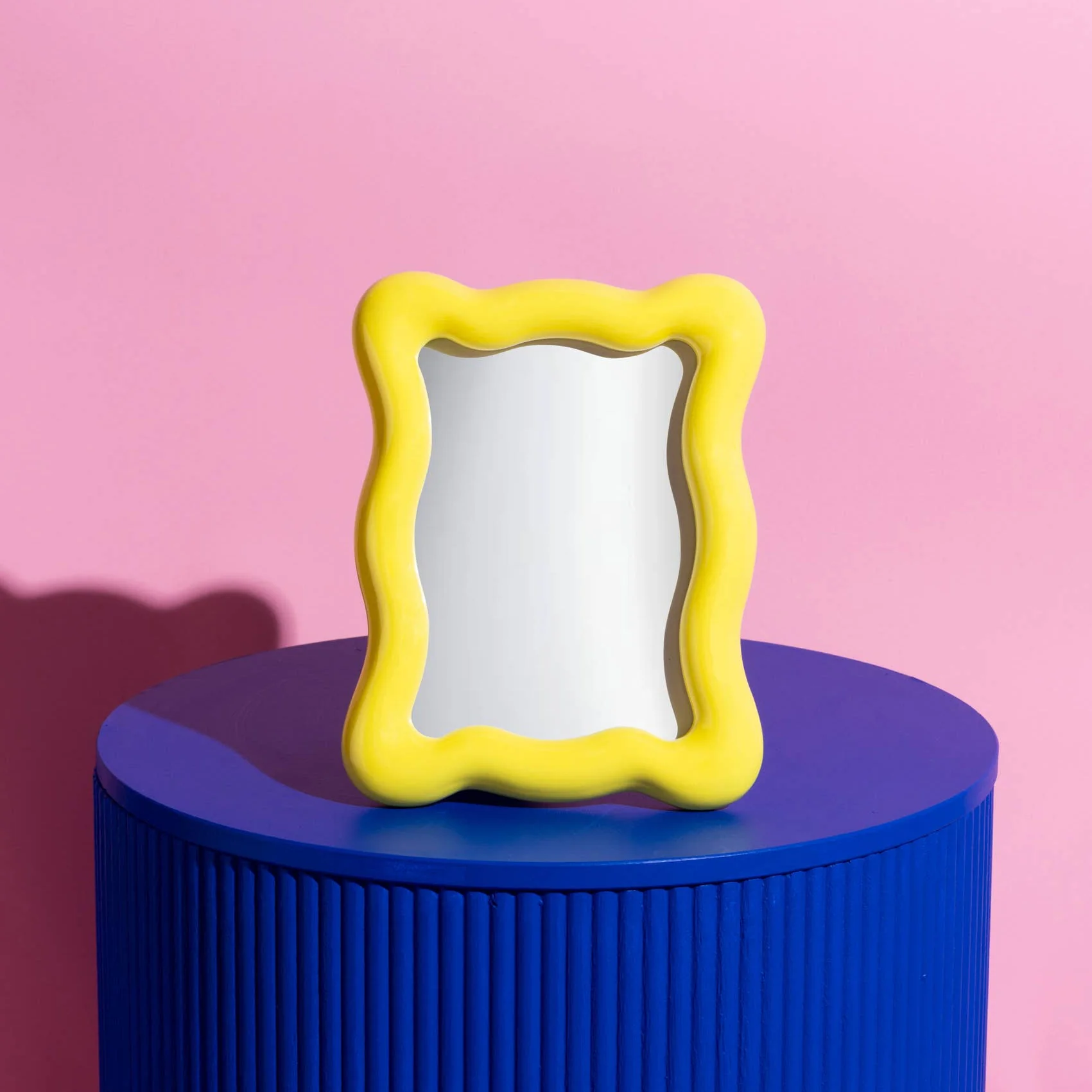 Cadre ondulé Raffels jaune néon