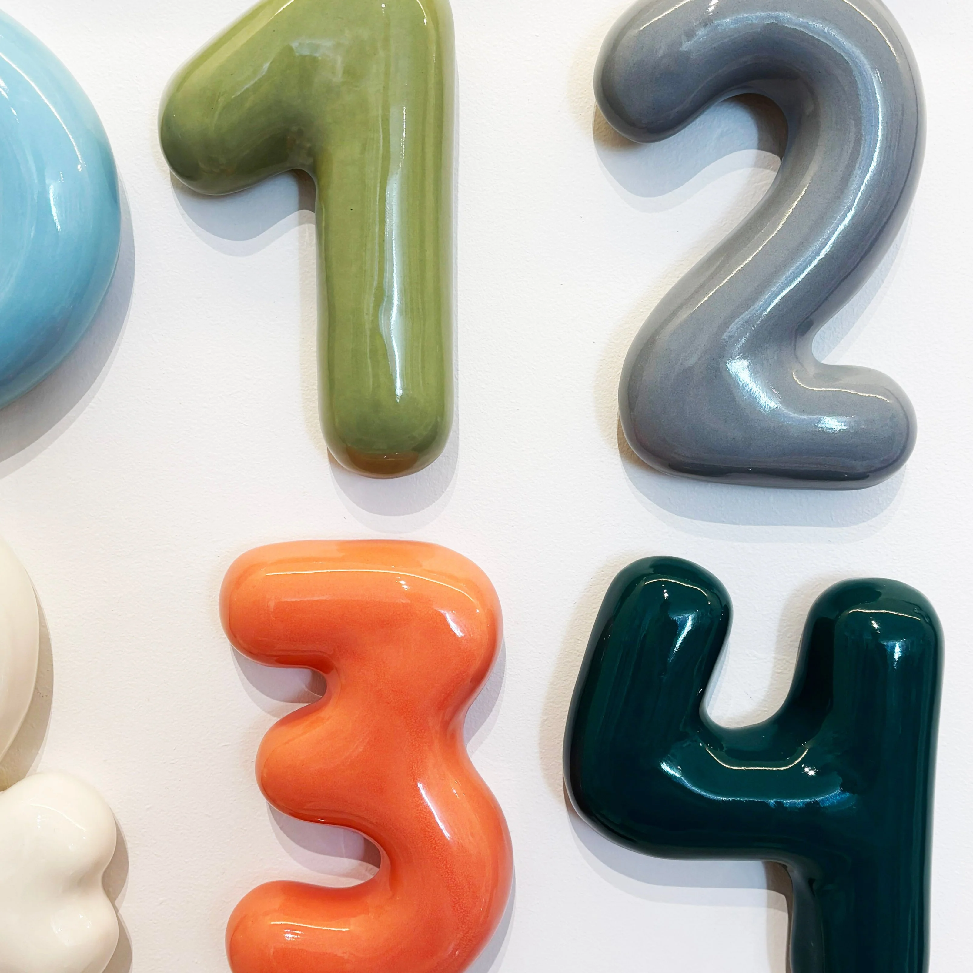 Chiffre décoratif en céramique [sur commande] - Image 3