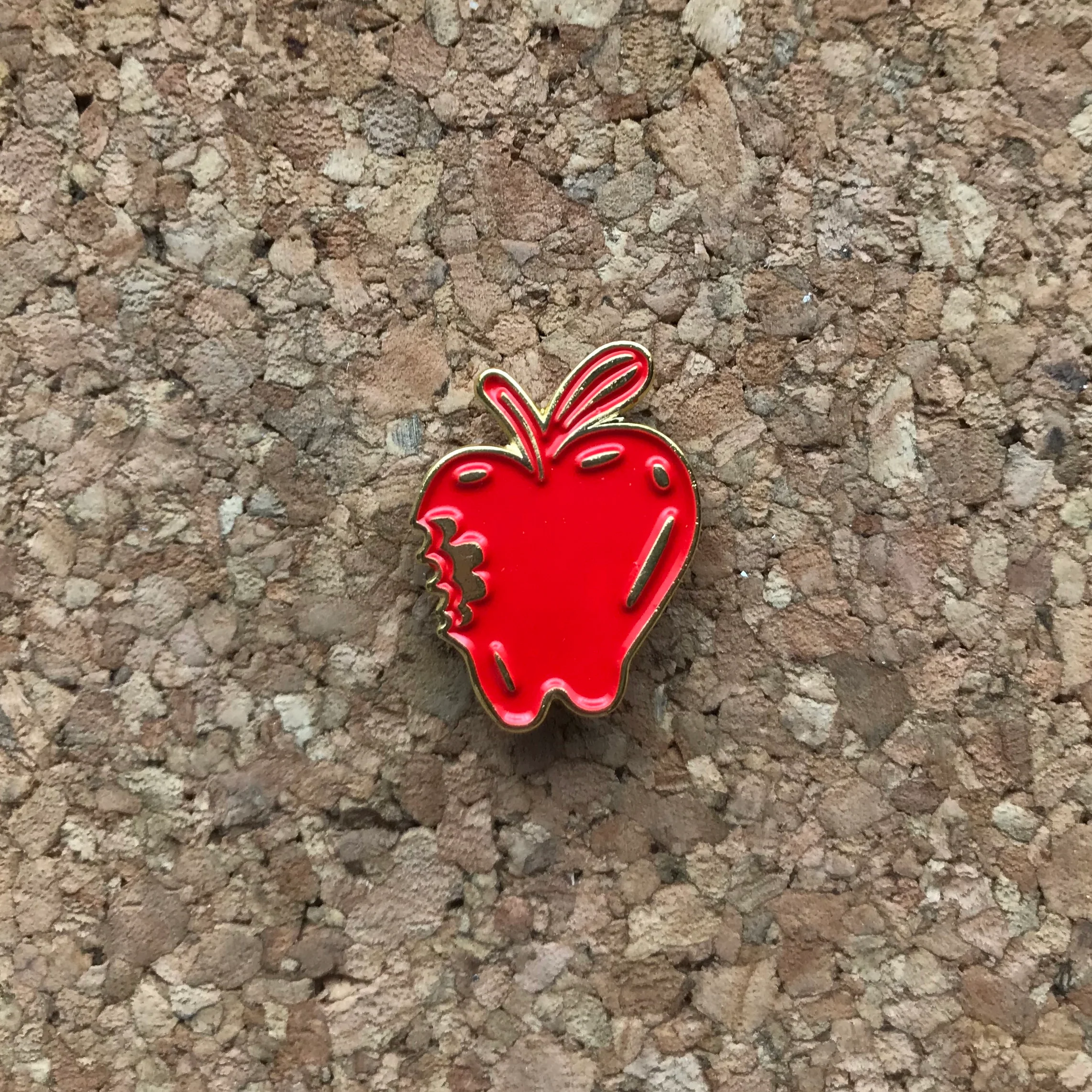 Épinglette 'Pomme rouge'