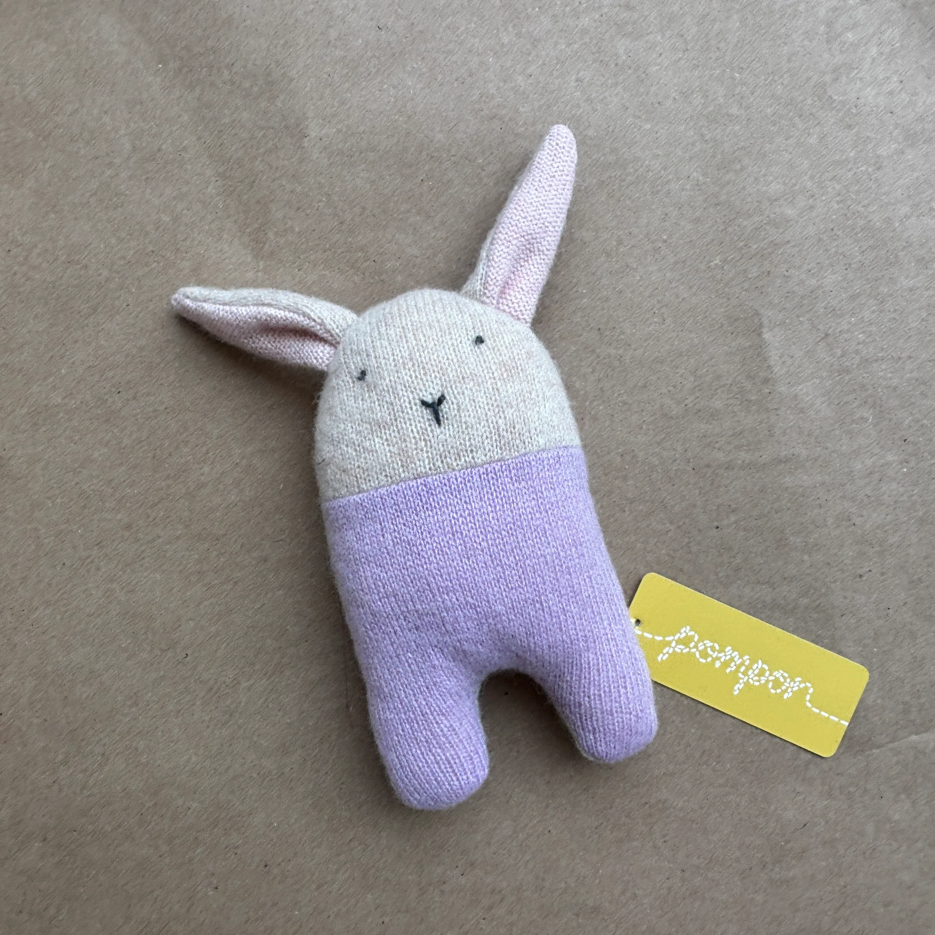 Hochet Lapin en cachemire [couleurs variées] - Image 6