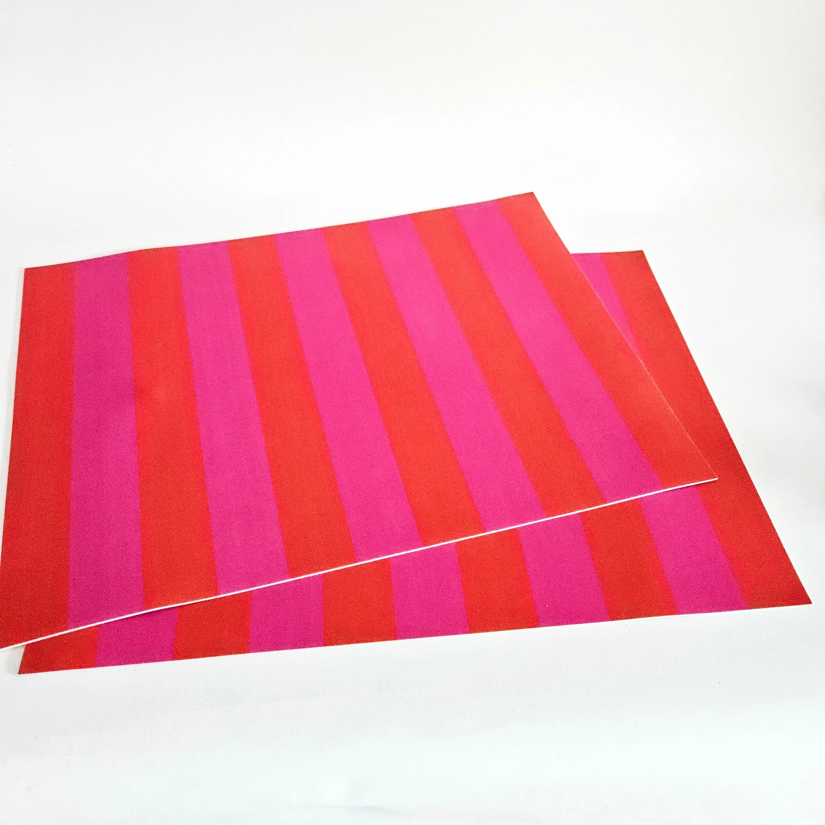 Duo de napperons rayés vintages en vinyle
