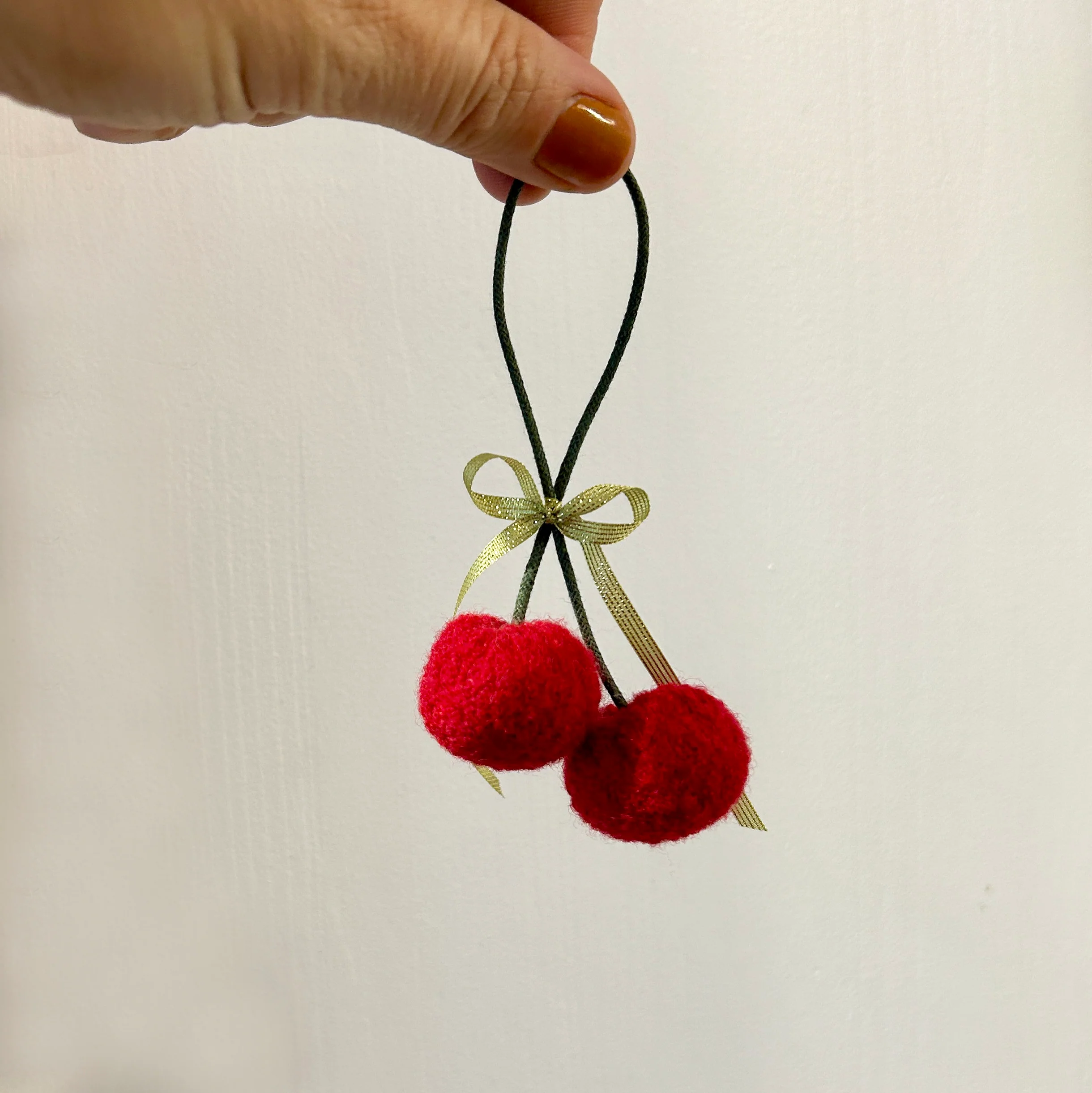 Ornement Cerises en laine recyclée