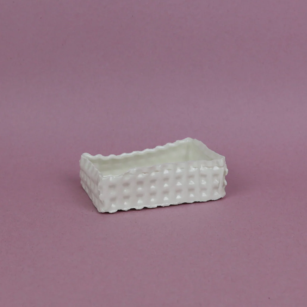 Porte-savon / Petit plat texturé en porcelaine