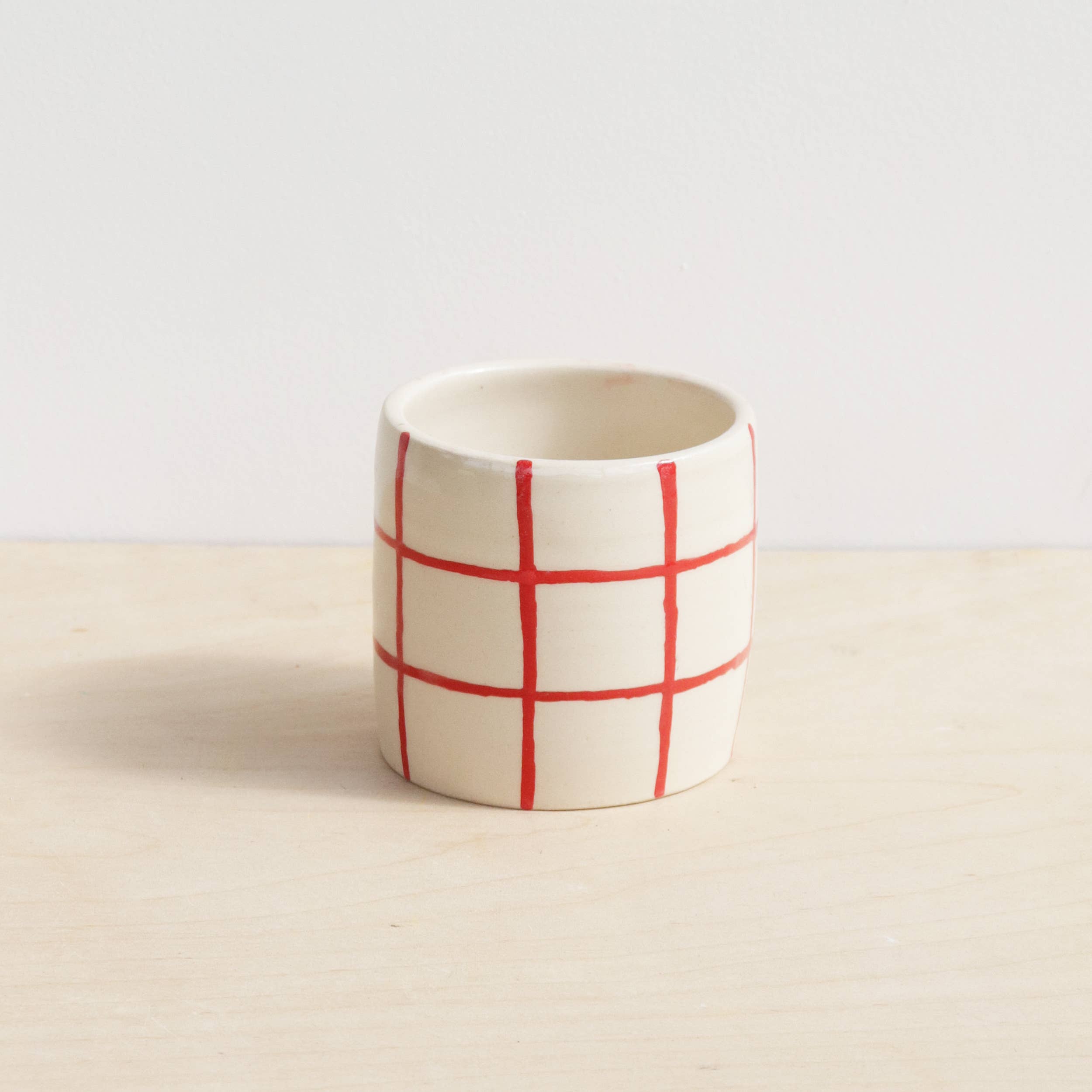 Petite jardinière en céramique grille rouge - Image 2