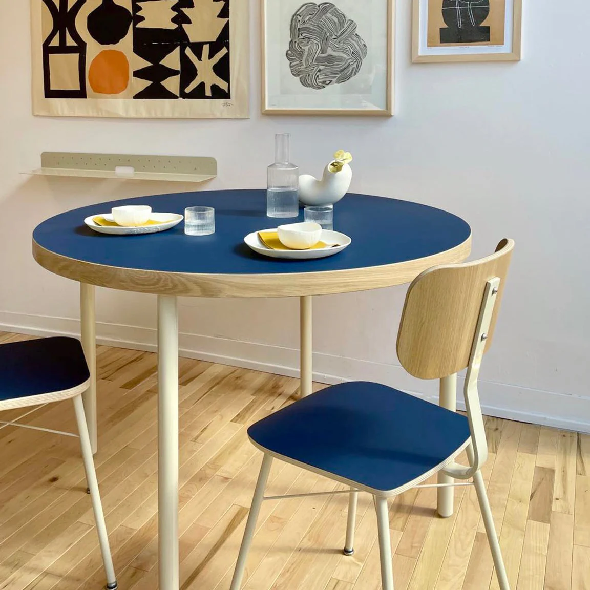 Table Nuage de 38 à 46po [couleurs variées sur commande] - Image 4