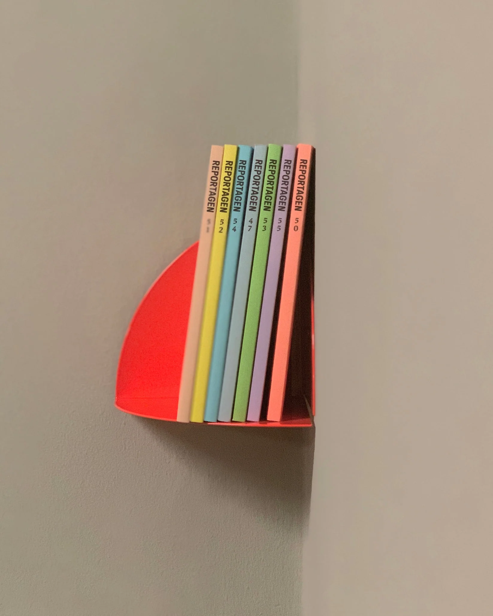 Tablette d'angle rouge neon - Image 2