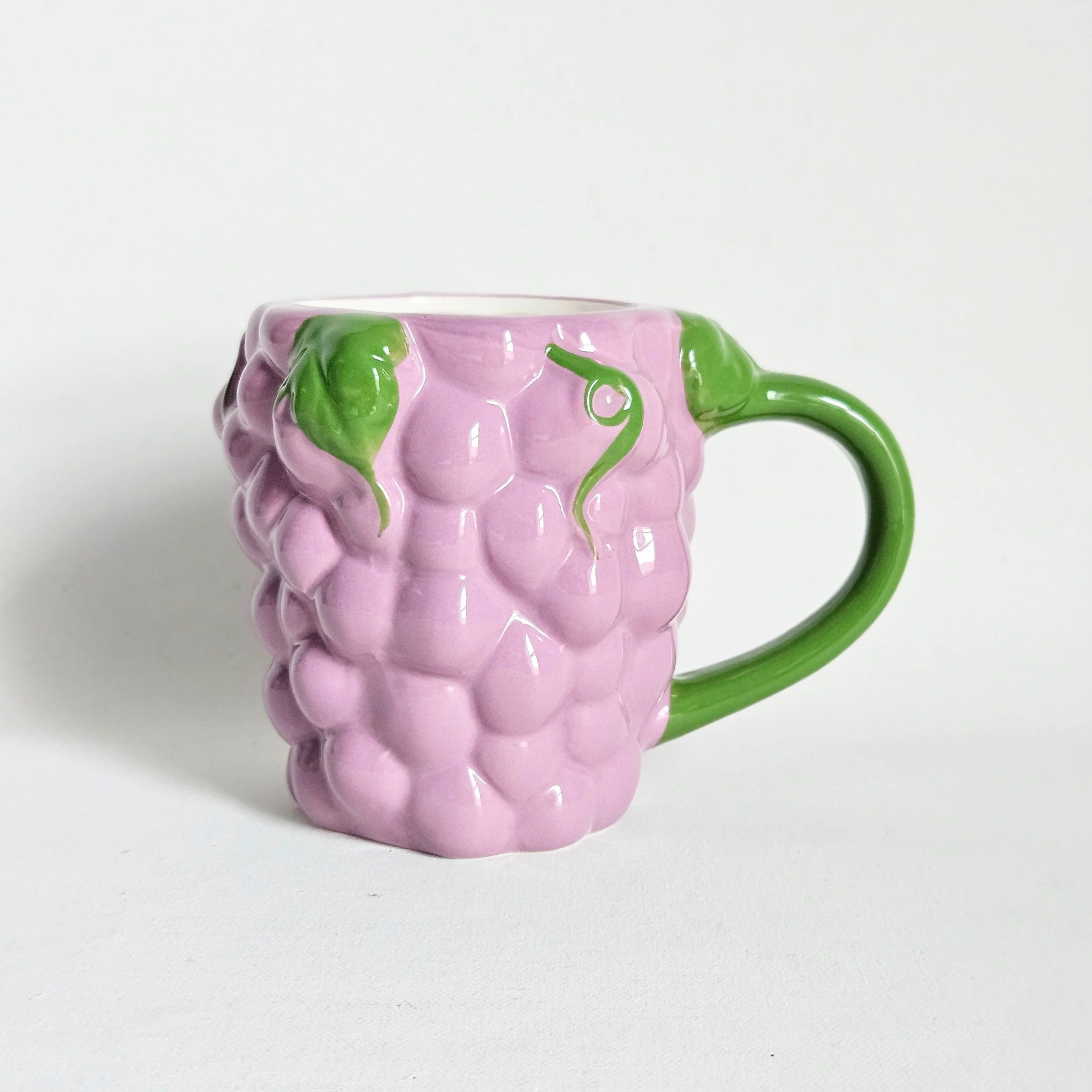 Tasse-mug en céramique texturée vintage Raisin